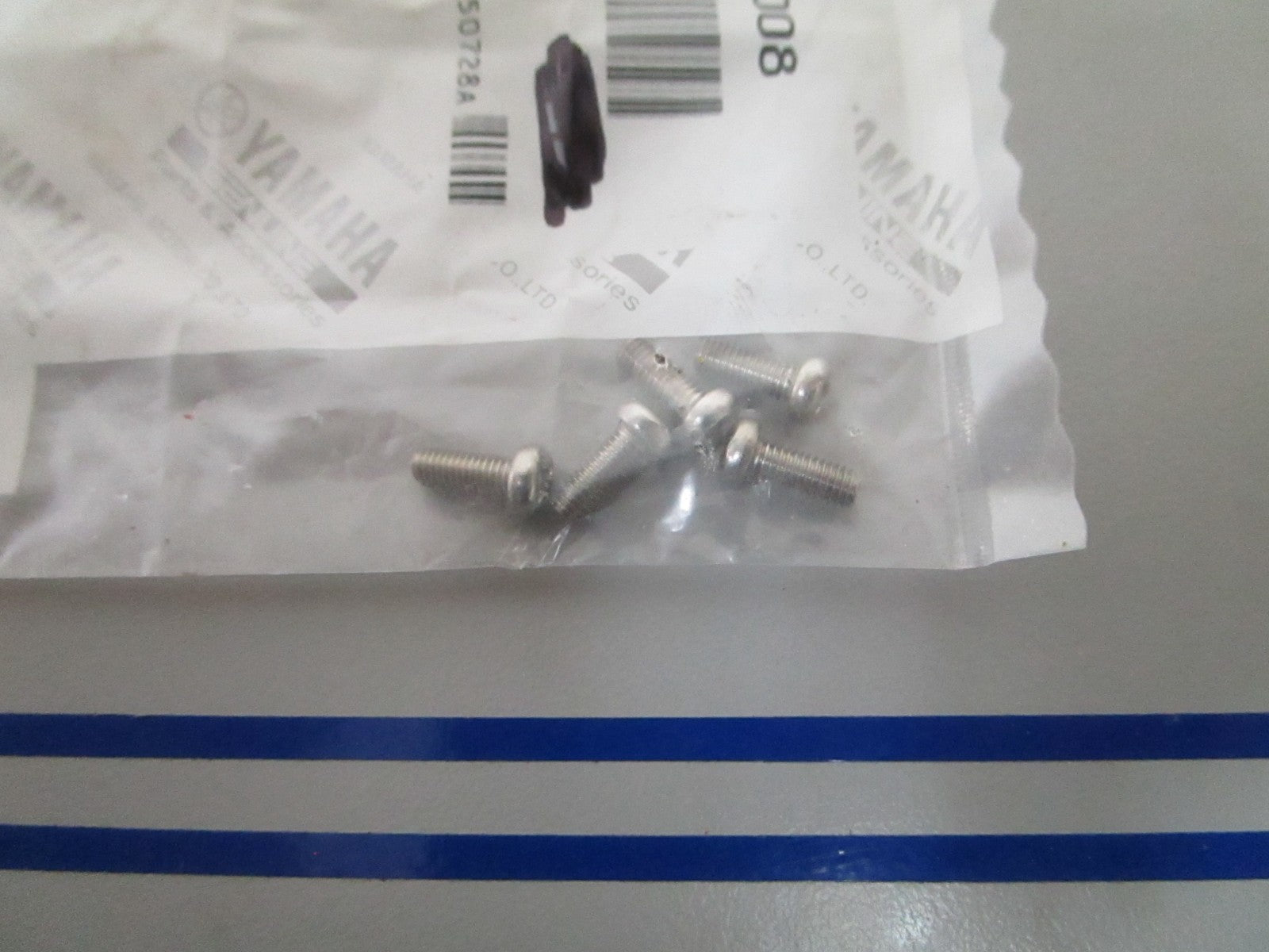 NEW OEM (LOT OF 5) 98500-03008 Yamaha Screw 0810