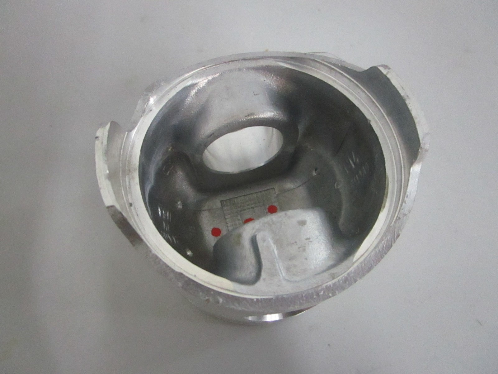NEW OEM 3803820 Cummins Piston 0820