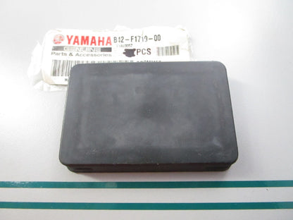 NEW OEM B42-F1719-00-00 Yamaha Grommet 0810