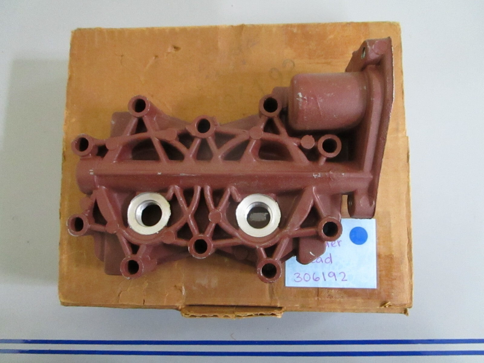 *NEW OEM* 0820 OMC Johnson Evinrude Cylinder Head 306192 0306192