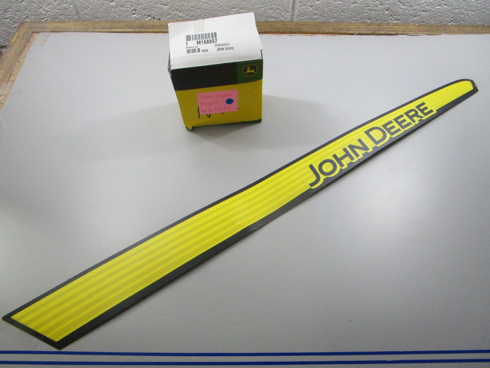 *NEW OEM* 0810 John Deere Decal M168897