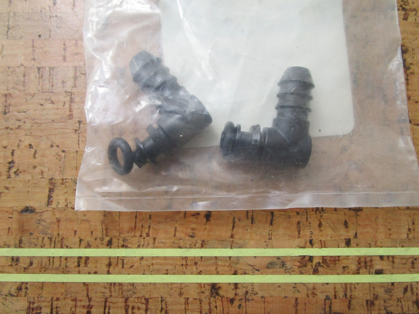 *NEW OEM* 0810 OMC Johnson Evinrude Nipple & O-Ring Kit 5005844