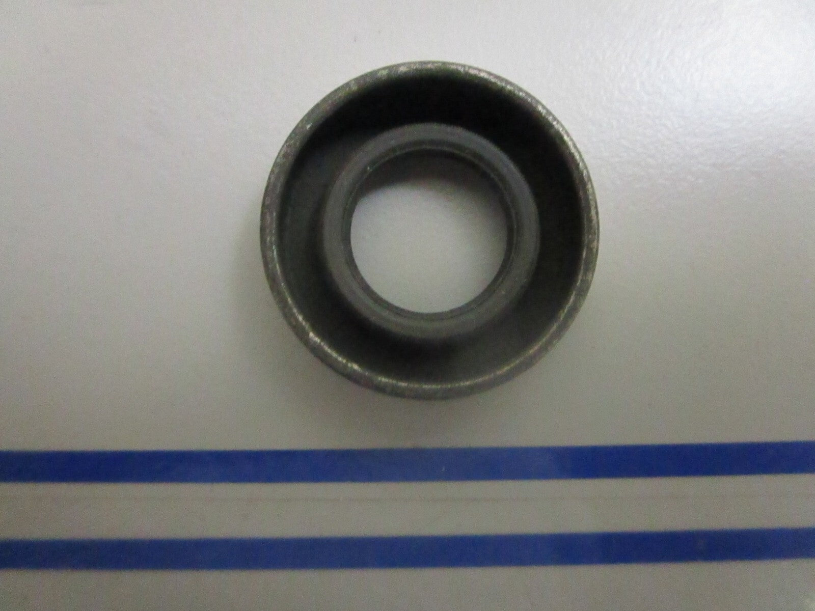 *NEW OEM* 0810 OMC Johnson Evinrude Seal 303345 0303345