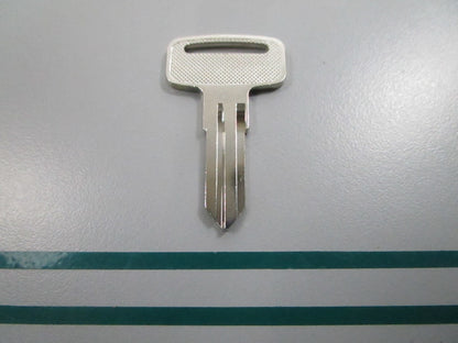 NEW OEM 5UG-H2511-19-00 Yamaha Blank Key 0810