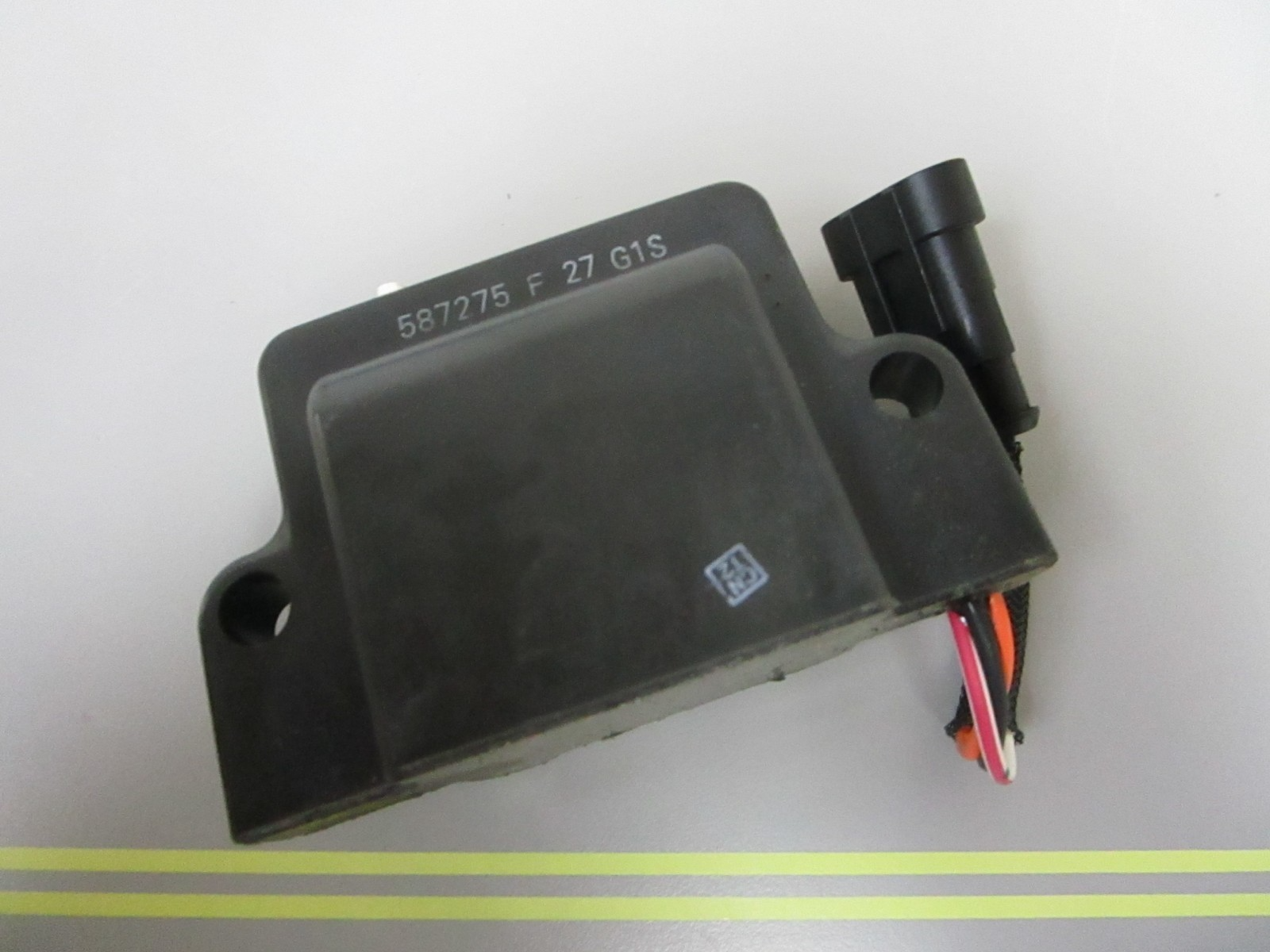 *NEW OEM* 0720 OMC Johnson Evinrude Ignition Coil 587275 0587275