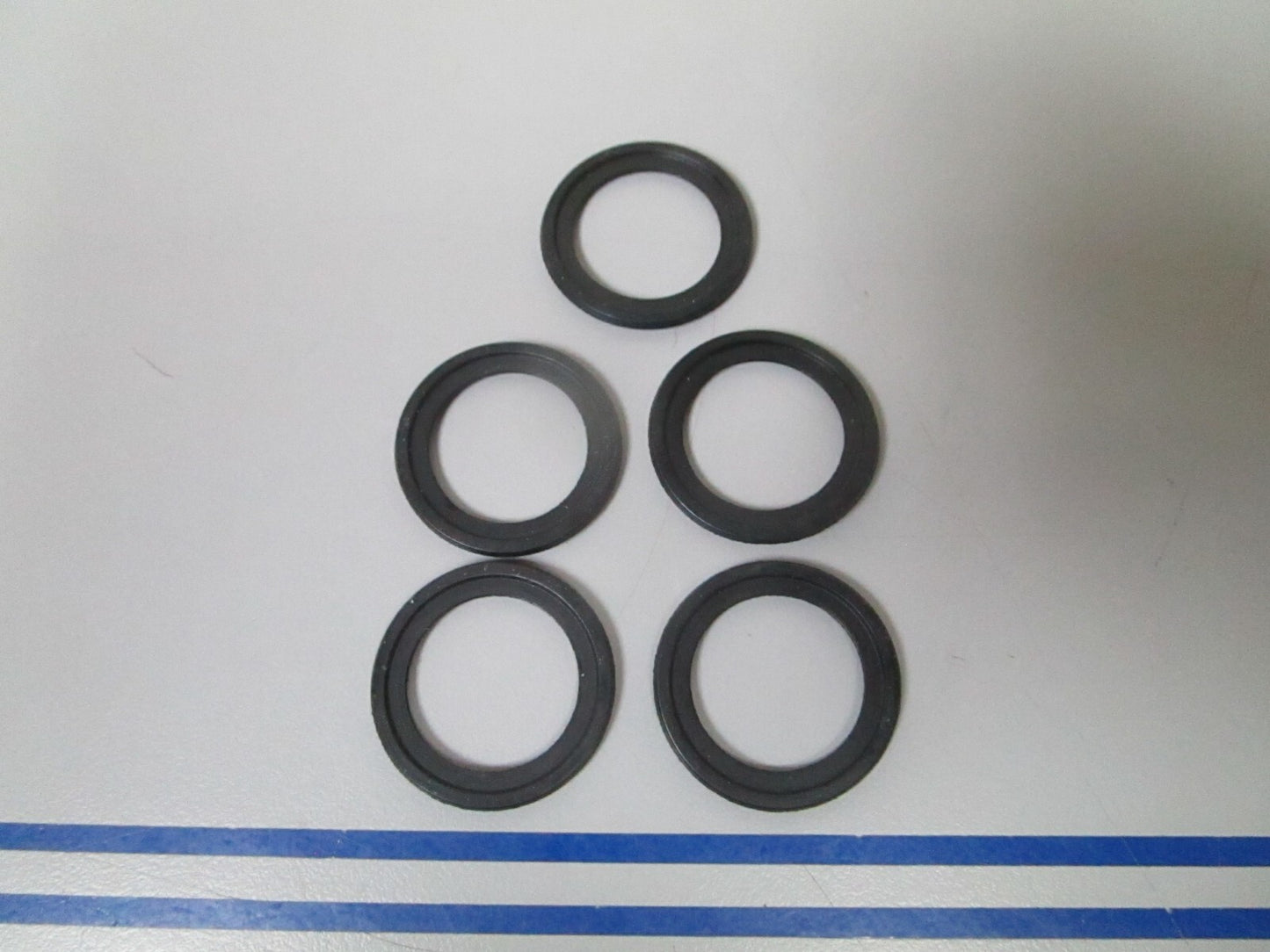 *NEW OEM* (LOT OF 5) 0810 Volvo Penta Sealing Ring 831617