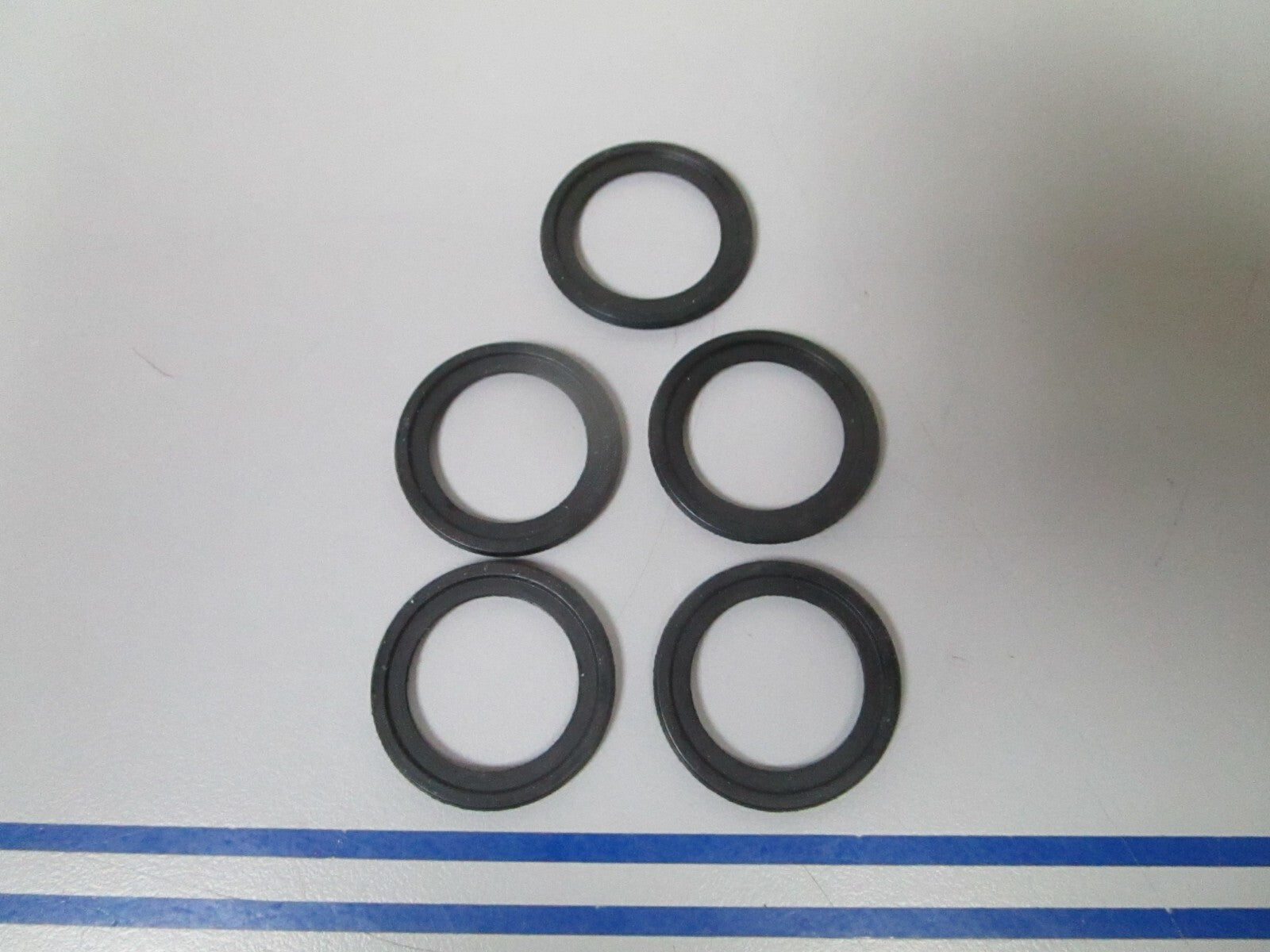 *NEW OEM* (LOT OF 5) 0810 Volvo Penta Sealing Ring 831617