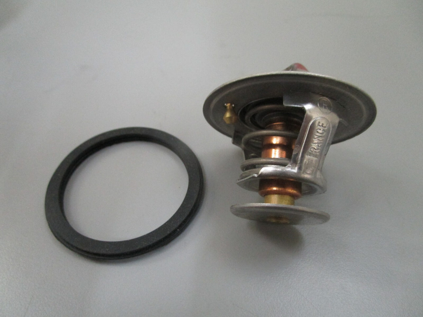 *NEW OEM* 0810 Volvo Penta Thermostat Kit 3831424