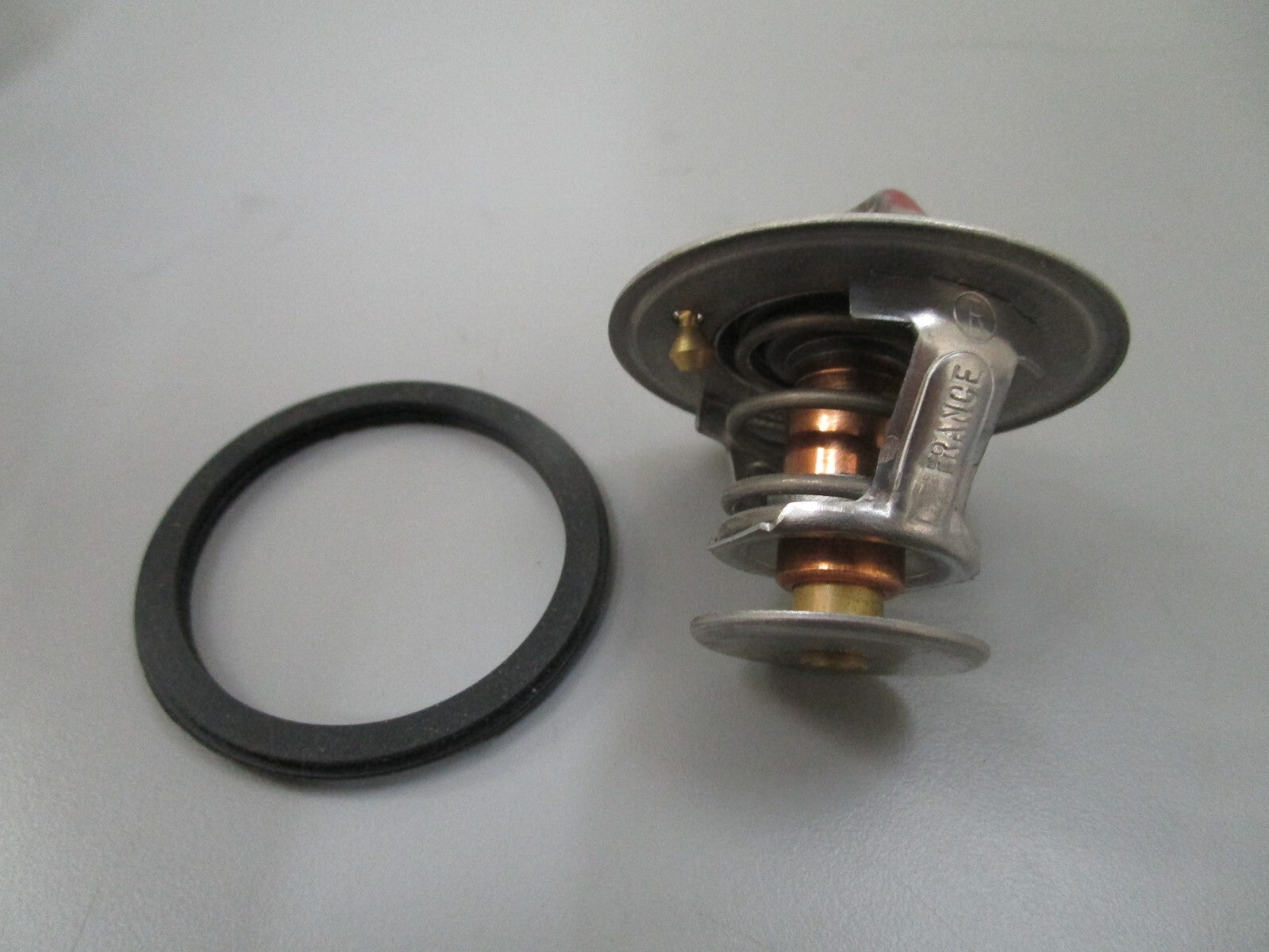 *NEW OEM* 0810 Volvo Penta Thermostat Kit 3831424