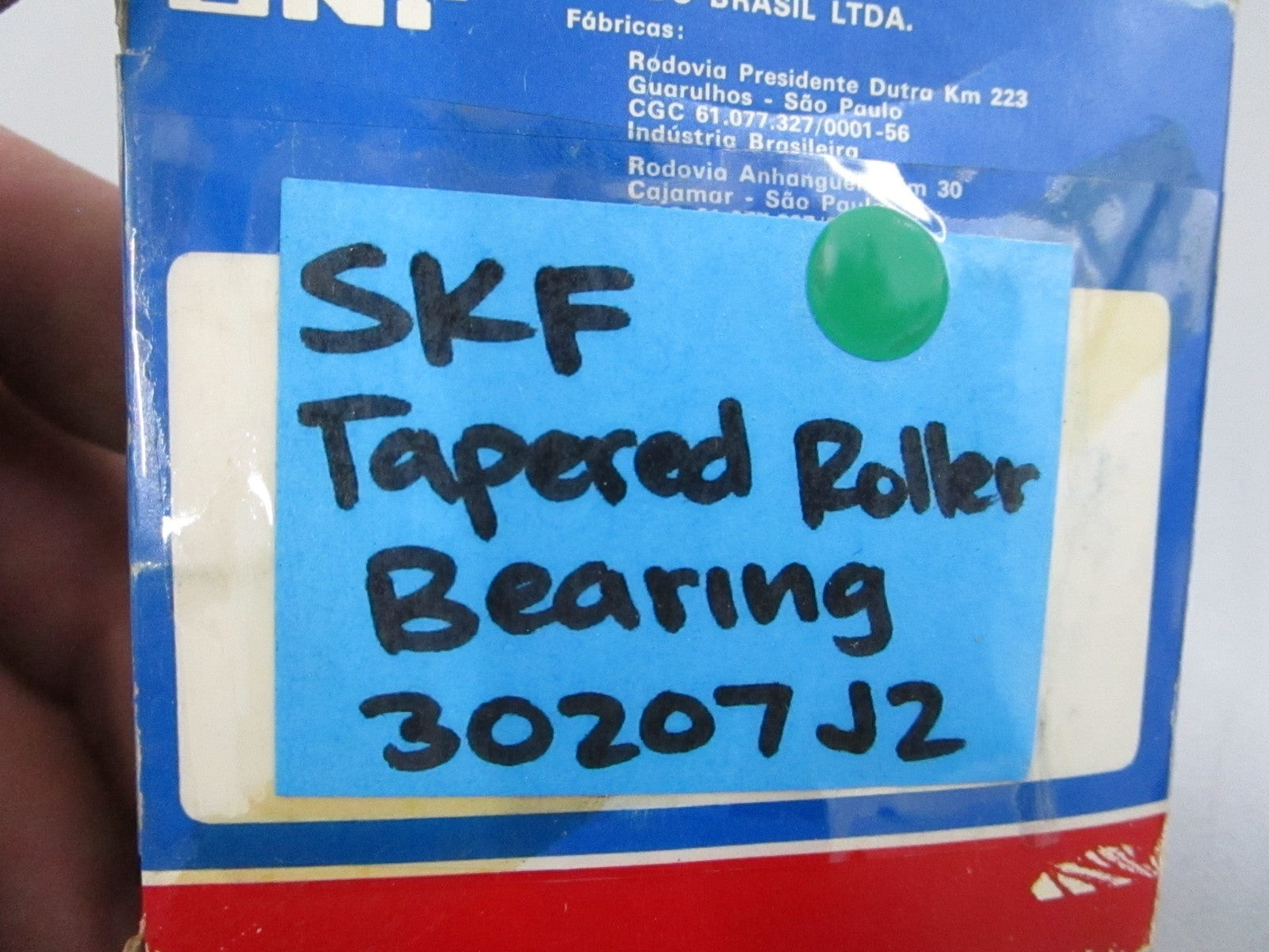 NEW 30207J2 SKF Tapered Roller Bearing 0810