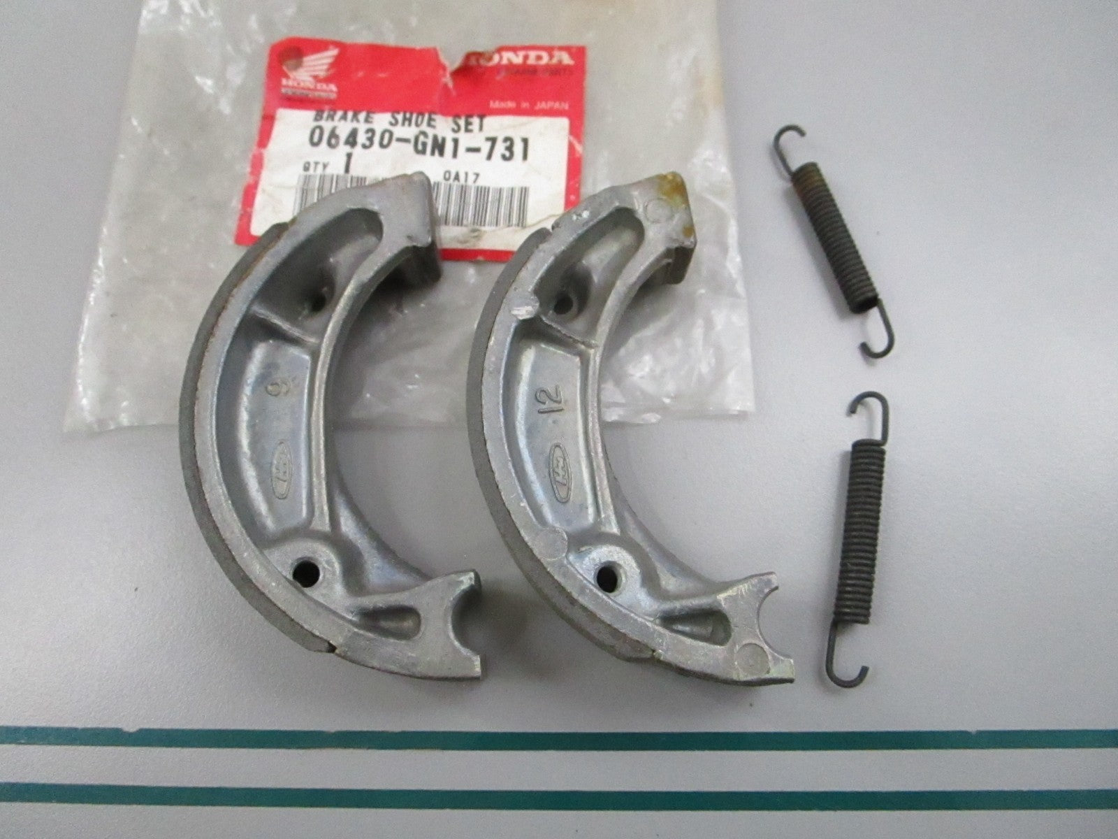 NEW OEM 06430-GN1-731 Honda Brake Shoe Set 0810