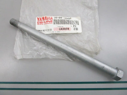 NEW OEM 90109-12M37-00 Yamaha Bolt 0810