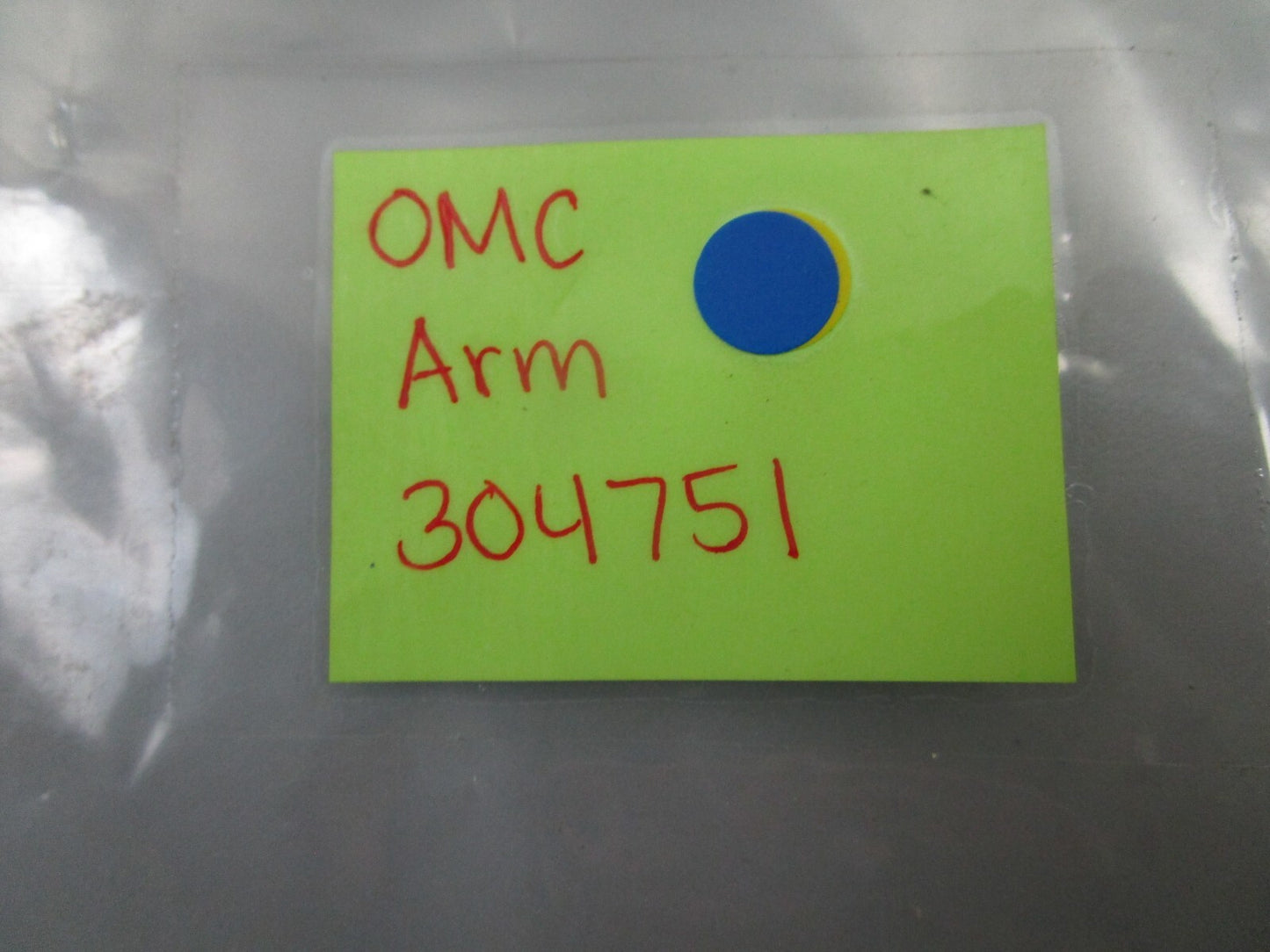 *NEW OEM* 0810 OMC Johnson Evinrude Arm 304751 0304751