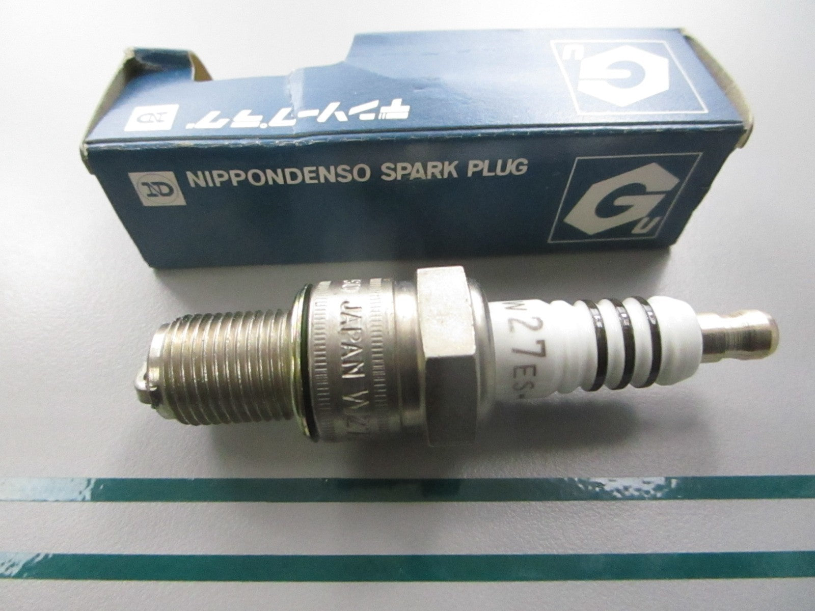 NEW OEM W27ES-GU Nippon Denso Spark Plug 0810