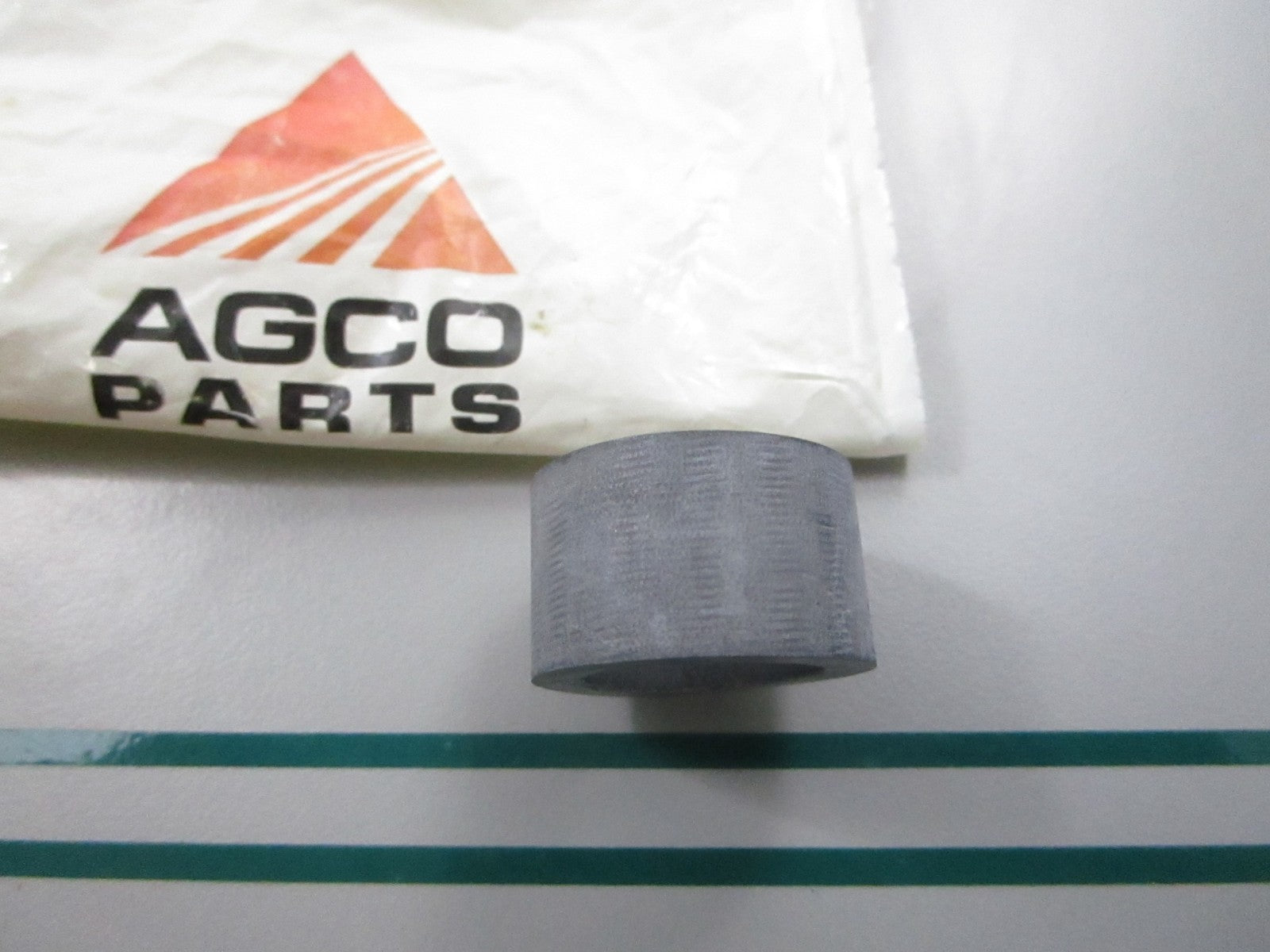 NEW OEM 70918980 AGCO Rubber Sleeve 0810