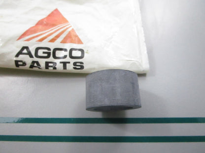 NEW OEM 70918980 AGCO Rubber Sleeve 0810