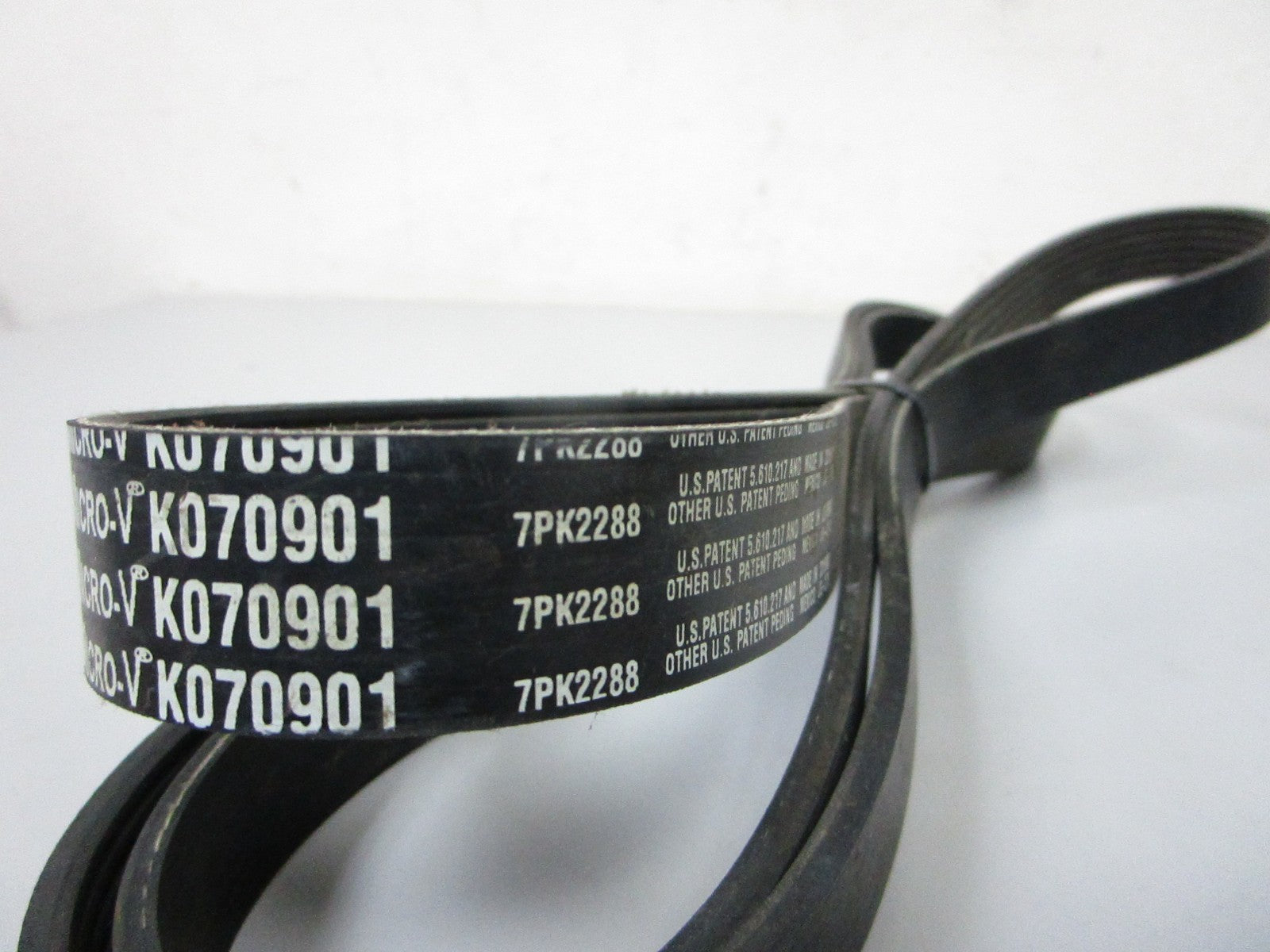 NEW K070901 Gates Micro-V Serpentine Belt 0720