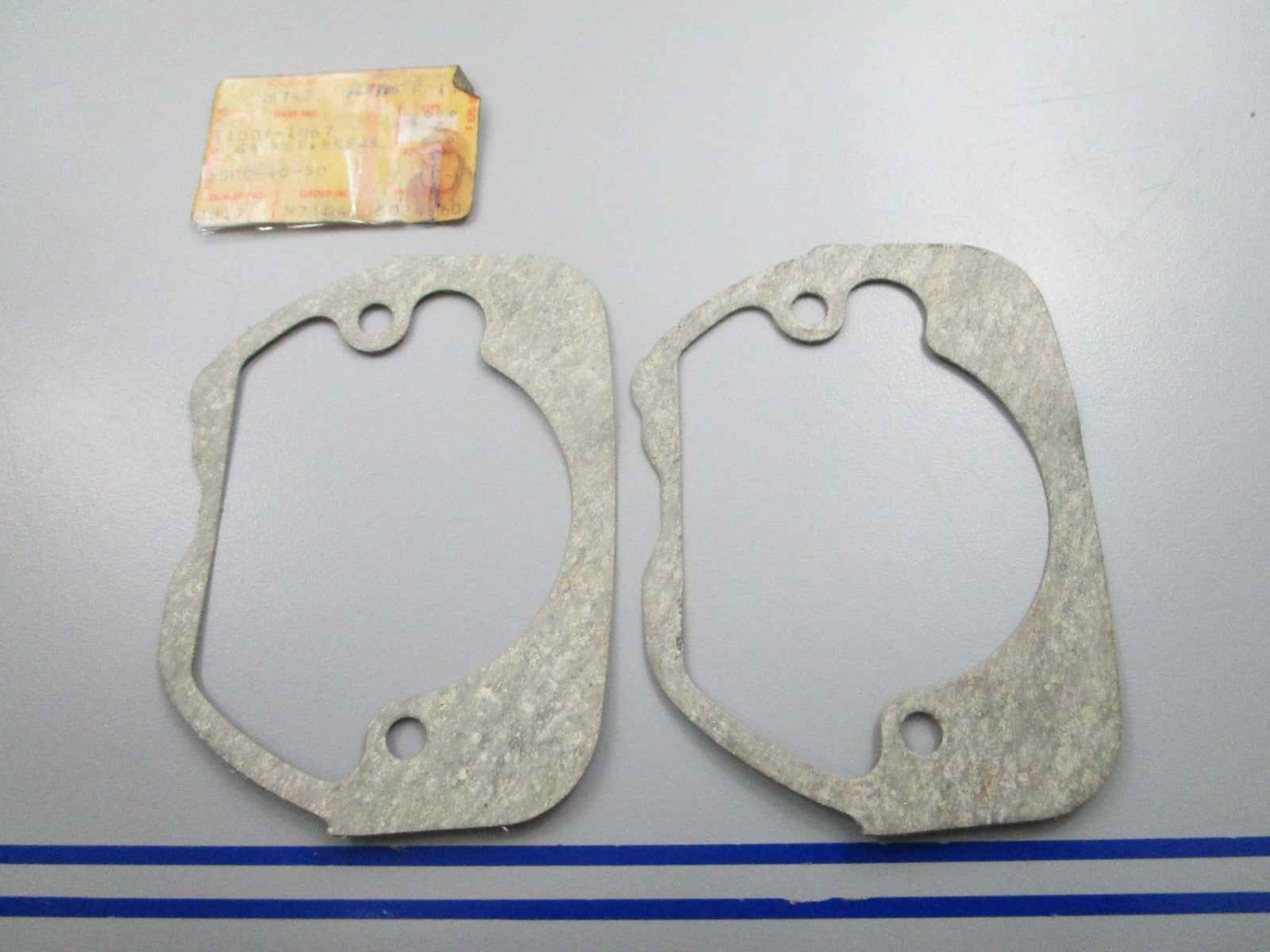 NEW OEM (LOT OF 2) Kawasaki 11009-1067 Breaker Gasket 0810