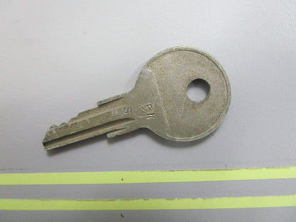 *NEW OEM* 0810 OMC Johnson Evinrude Ignition Key 77-54 501803 0501803