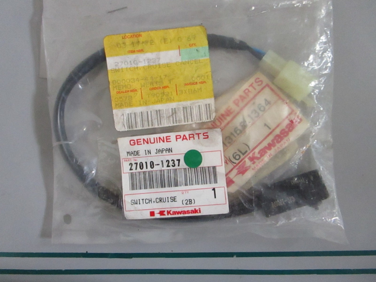 Kawasaki NEW OEM Switch 27010-1237 Motorcycle Engine NOS Genuine Part 0820