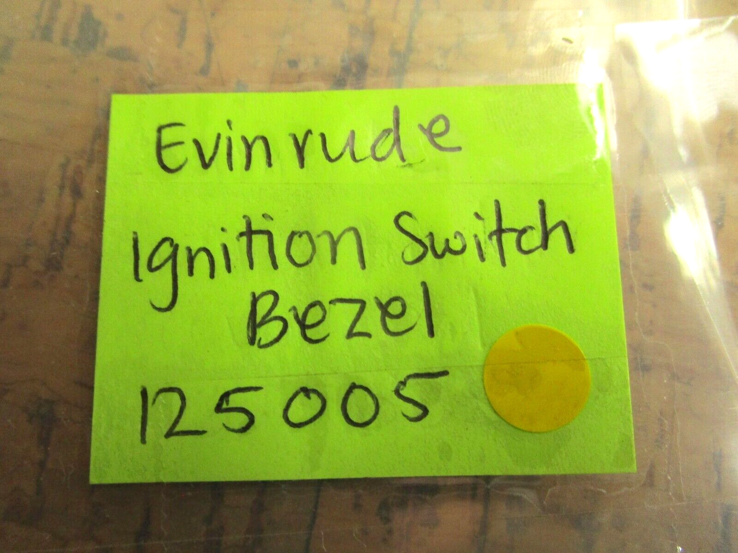 *NEW OEM* 0750 OMC Johnson Evinrude IGNITION SWITCH BEZEL 125005 0125005