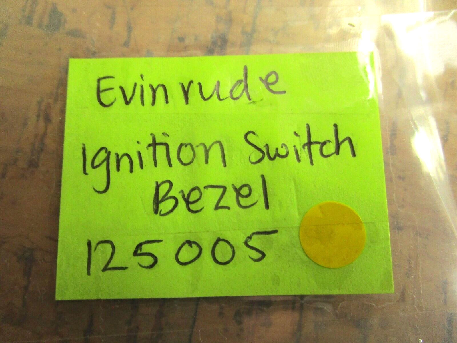 *NEW OEM* 0750 OMC Johnson Evinrude IGNITION SWITCH BEZEL 125005 0125005