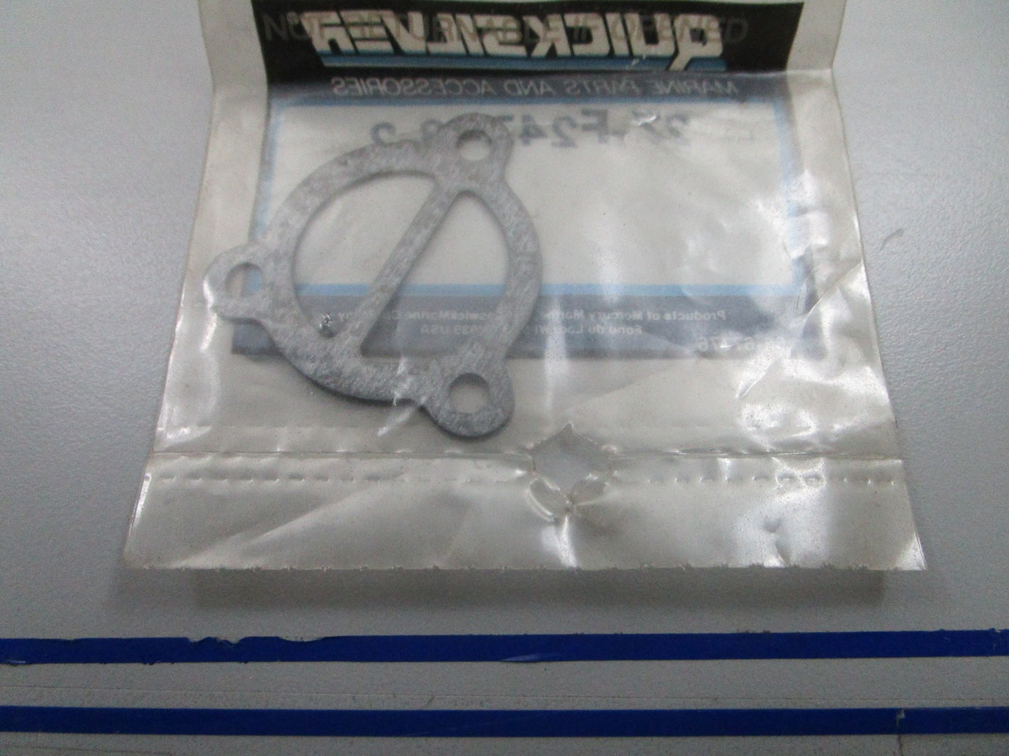 *NEW OEM* 0810 Mercury Force Gasket 27-F24748-2