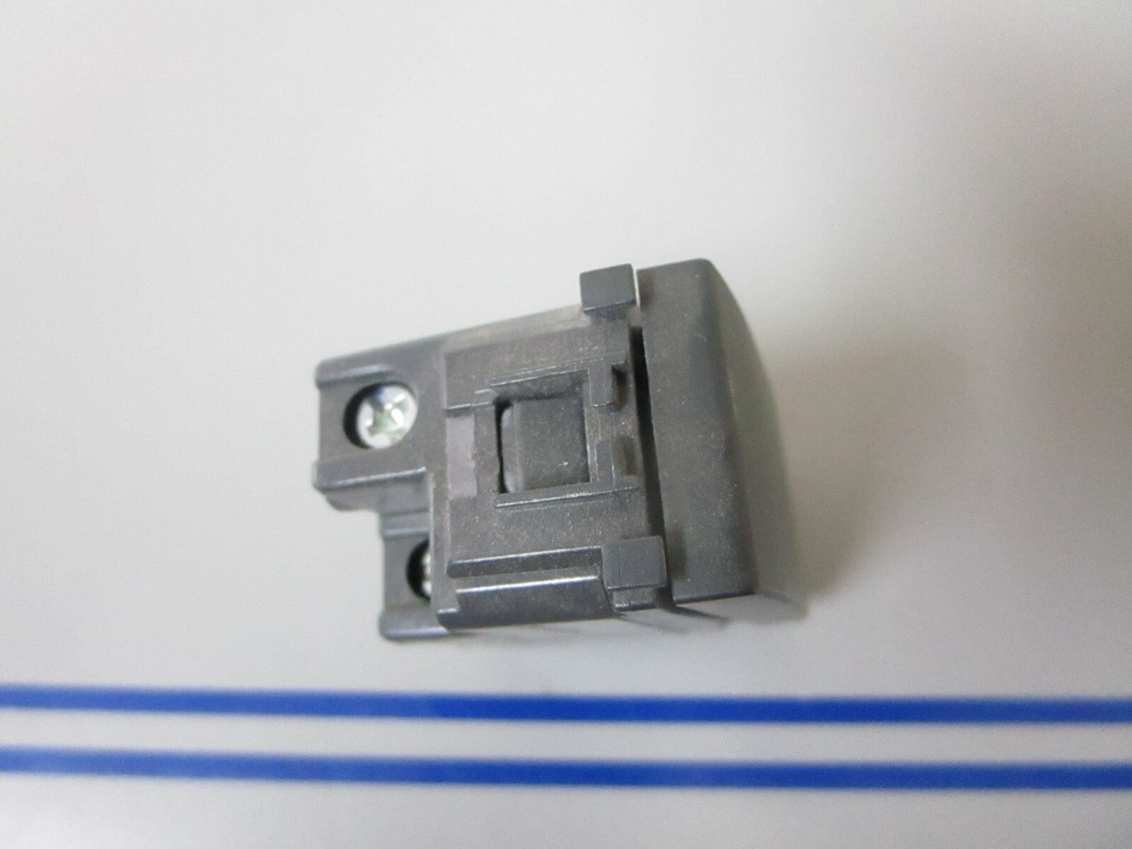 *NEW* (LOT OF 2) 0810 Vimar Eikon Rocker Switch 20005