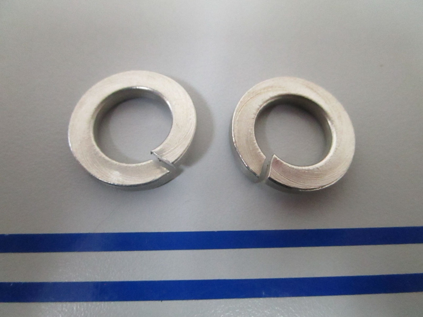 NEW OEM (LOT OF 2) 313169 0313169 OMC Johnson Evinrude Lock Washer 0810
