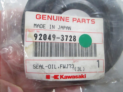 NEW OEM 92049-3728 Kawasaki Oil Seal 0810