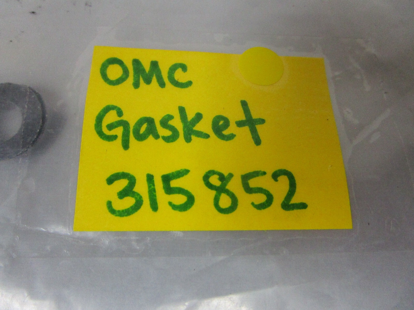 *NEW OEM* 0810 OMC Johnson Evinrude Gasket 315852 0315852