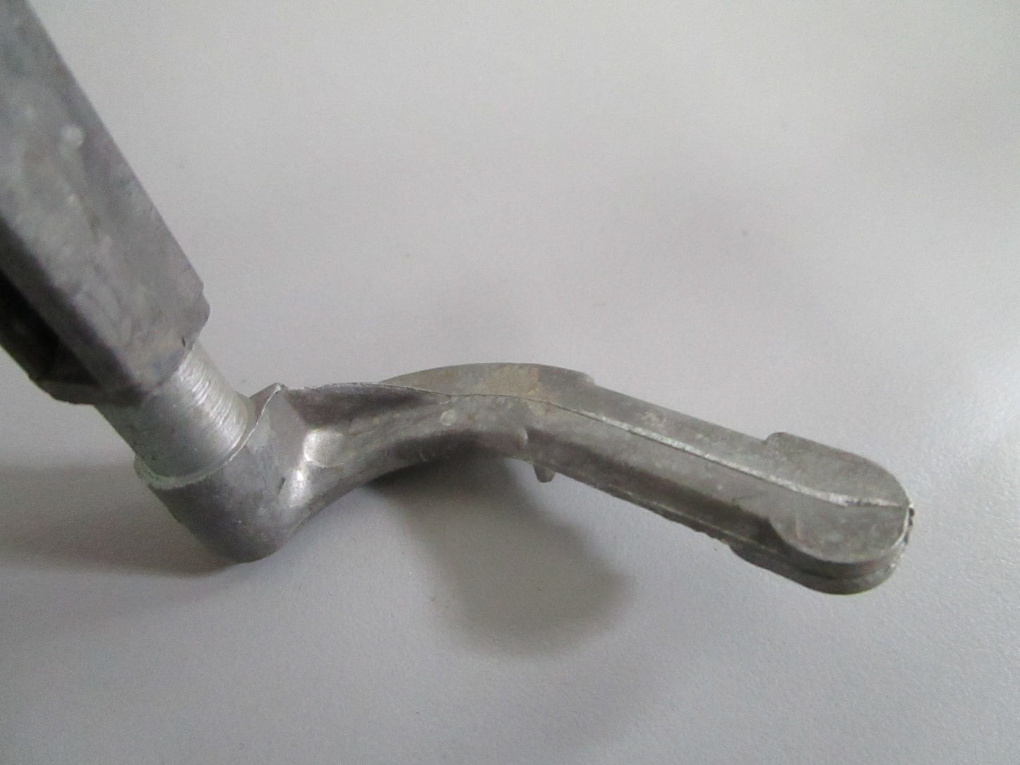 NEW OEM 203390 0203390 OMC Johnson Evinrude Lever 0820