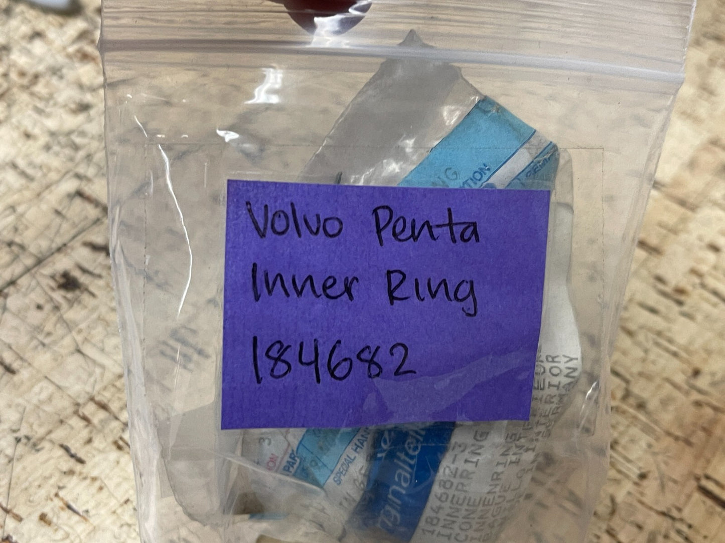 *NEW OEM* 0810 Volvo Penta Inner Ring 184682