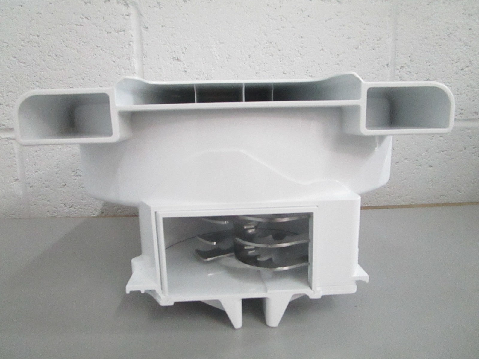 *NEW OEM* 0820 GE Ice Bucket & Motor Kit WR49X10322