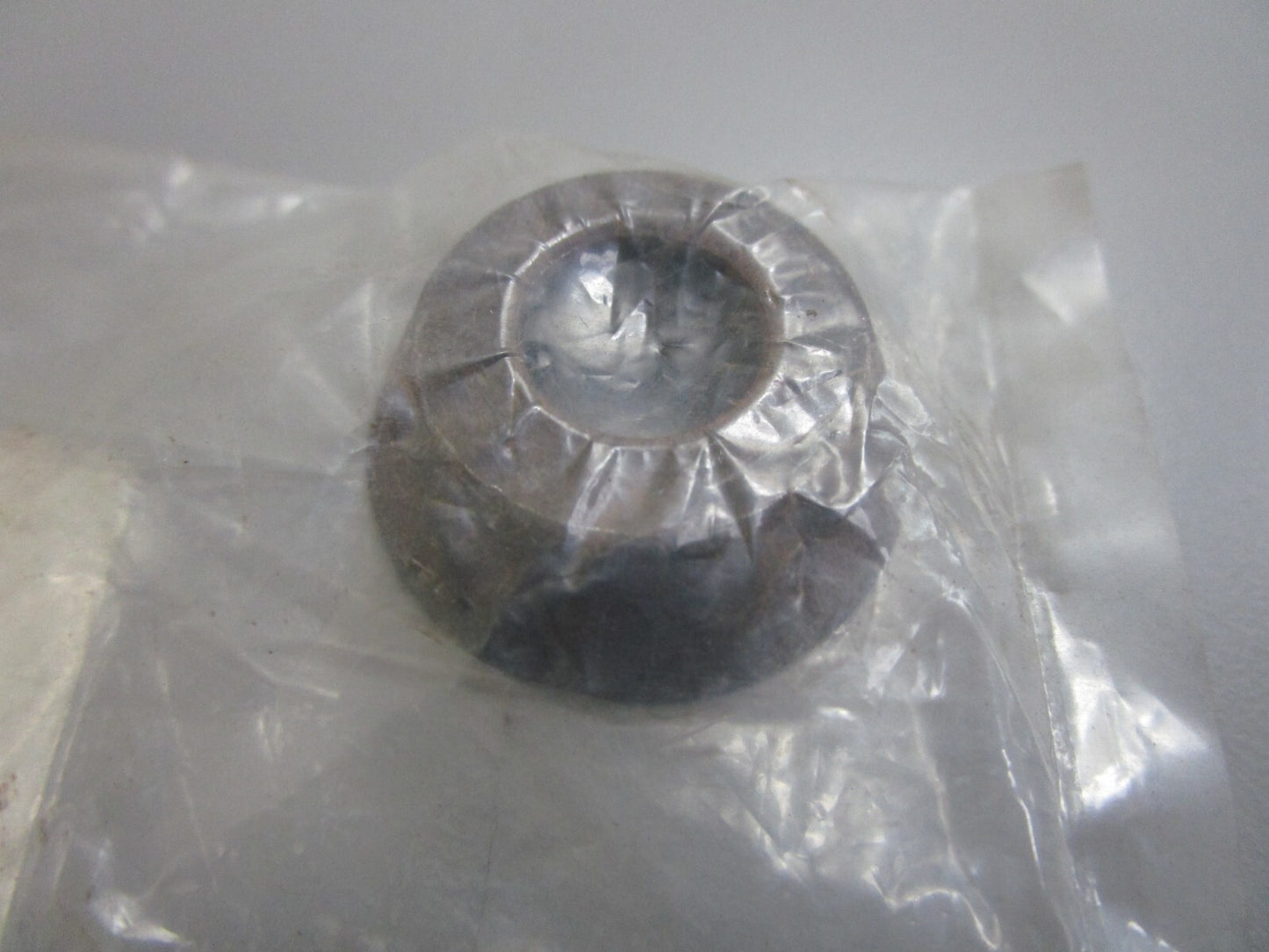 *NEW OEM* 0810 Volvo Penta Washer 853026