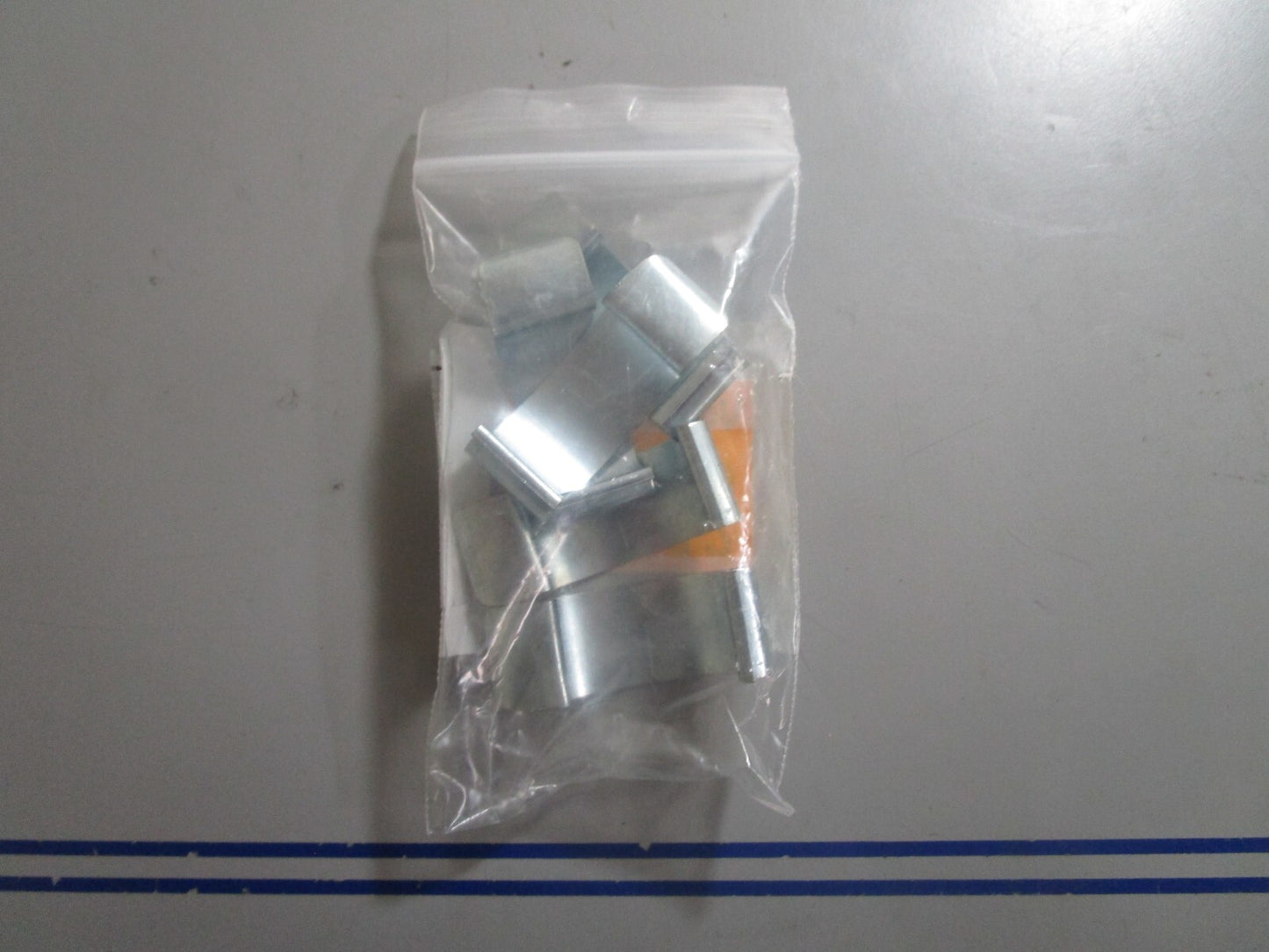 *NEW OEM* (LOT OF 5) 0810 Volvo Penta Clamp 679623