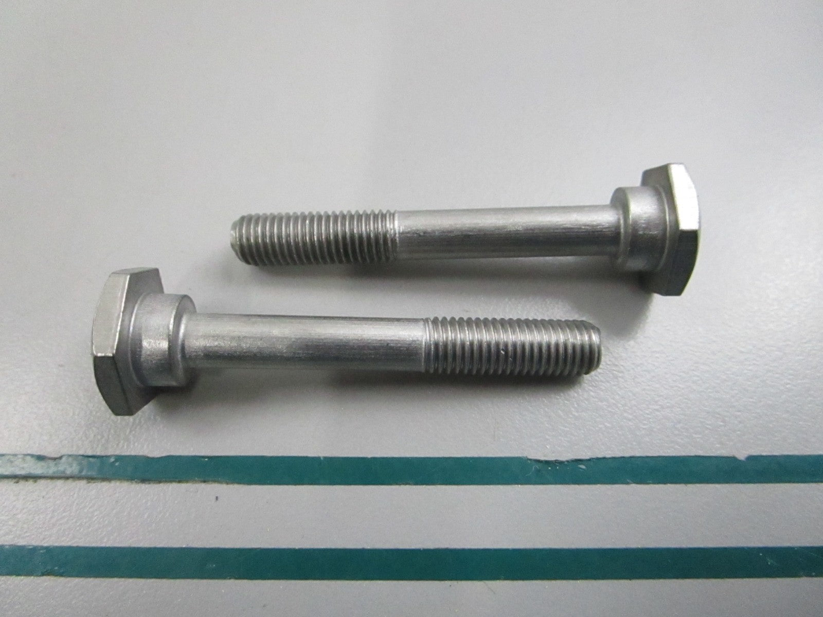 NEW OEM (LOT OF 2) 10-41524 Mercury Quicksilver Screw 0810