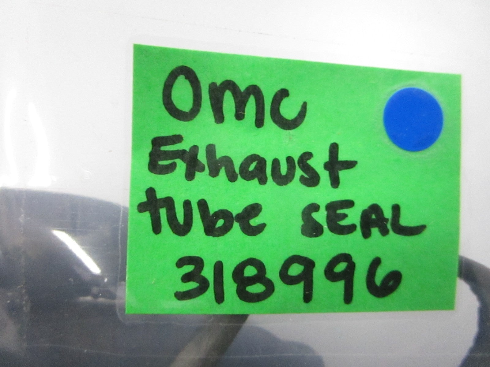 *NEW OEM* 0720 OMC Johnson Evinrude Exhaust Tube Seal 318996 0318996