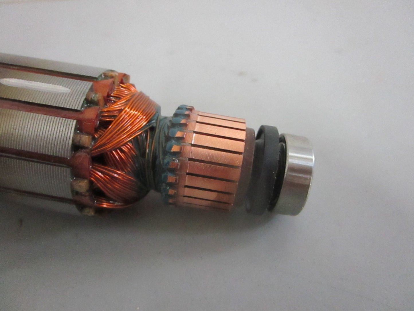 NEW OEM 1 604 010 261 Bosch Armature 0820