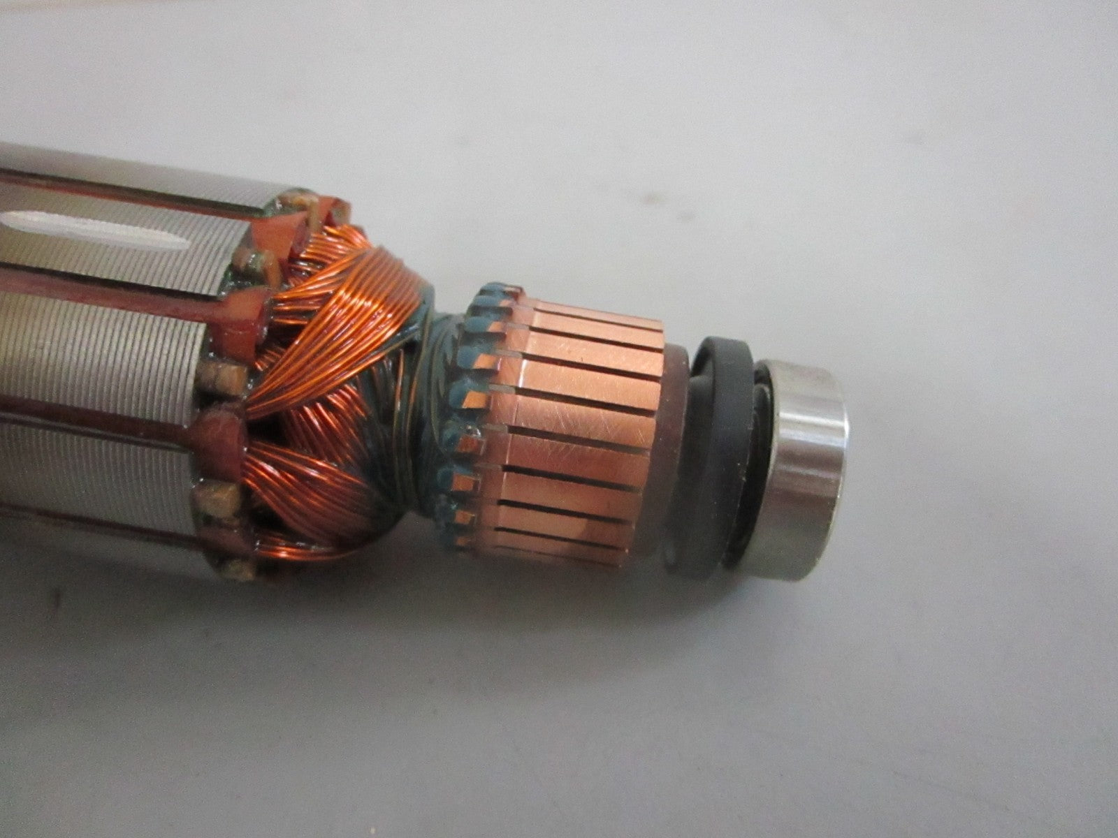 NEW OEM 1 604 010 261 Bosch Armature 0820