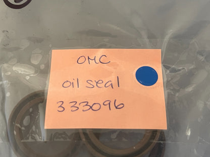 *NEW OEM* 0810 OMC Johnson Evinrude Oil Seal 333096 0333096