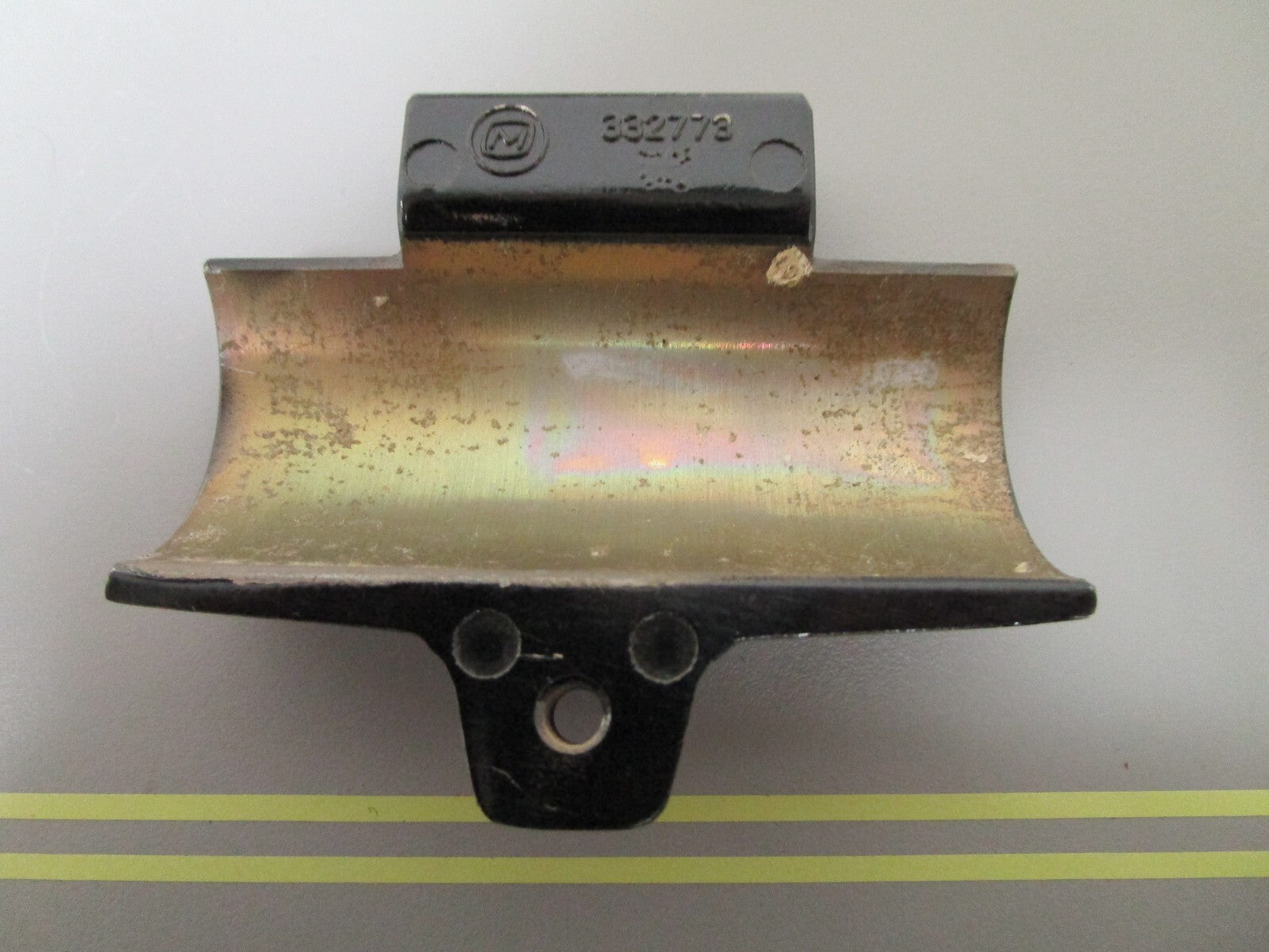*NEW OEM* 0810 OMC Johnson Evinrude Clamp 332773 0332773