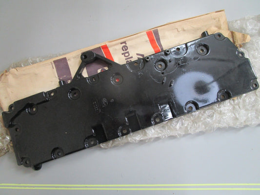 *NEW OEM* 0820 Mercury Quicksilver 60 70HP Exhaust Manifold Cover 31083