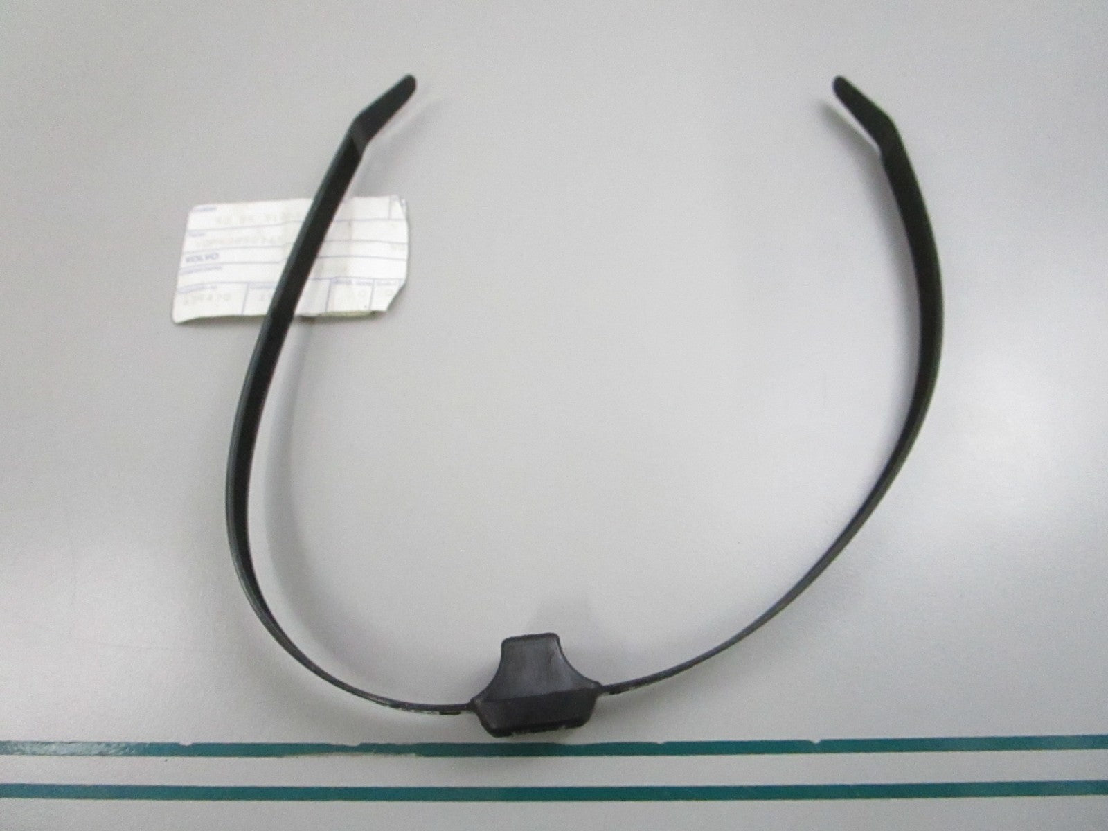 NEW OEM 3850115 Volvo Penta Retainer 0810