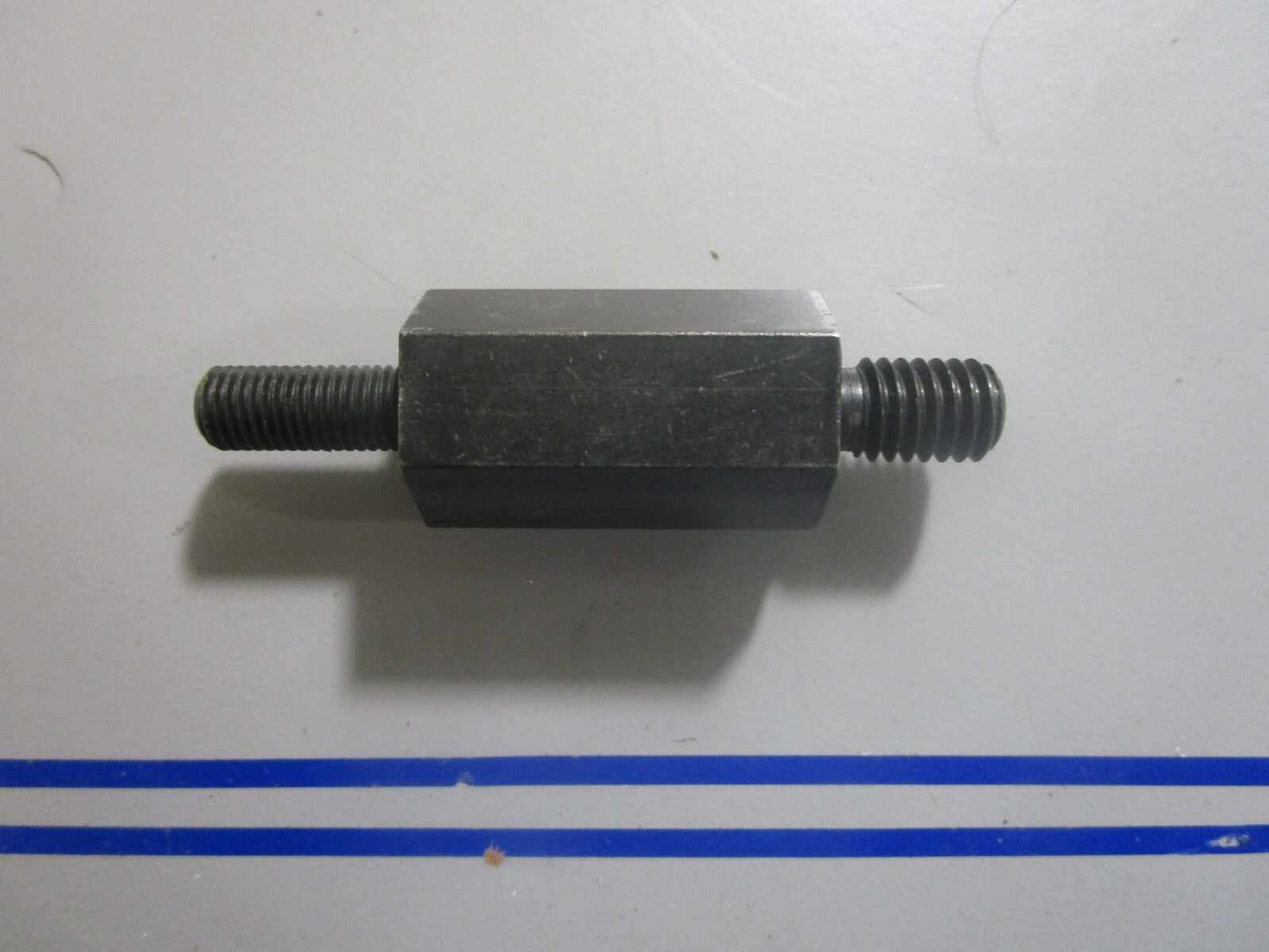 *NEW OEM* 0810 OMC Johnson Evinrude Bracket to Engine Stud 3853402