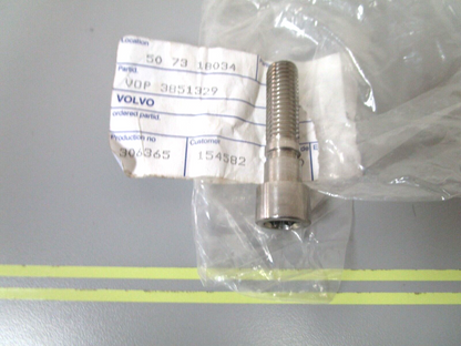 *NEW OEM* 0750 Volvo Penta SCREW 3851329