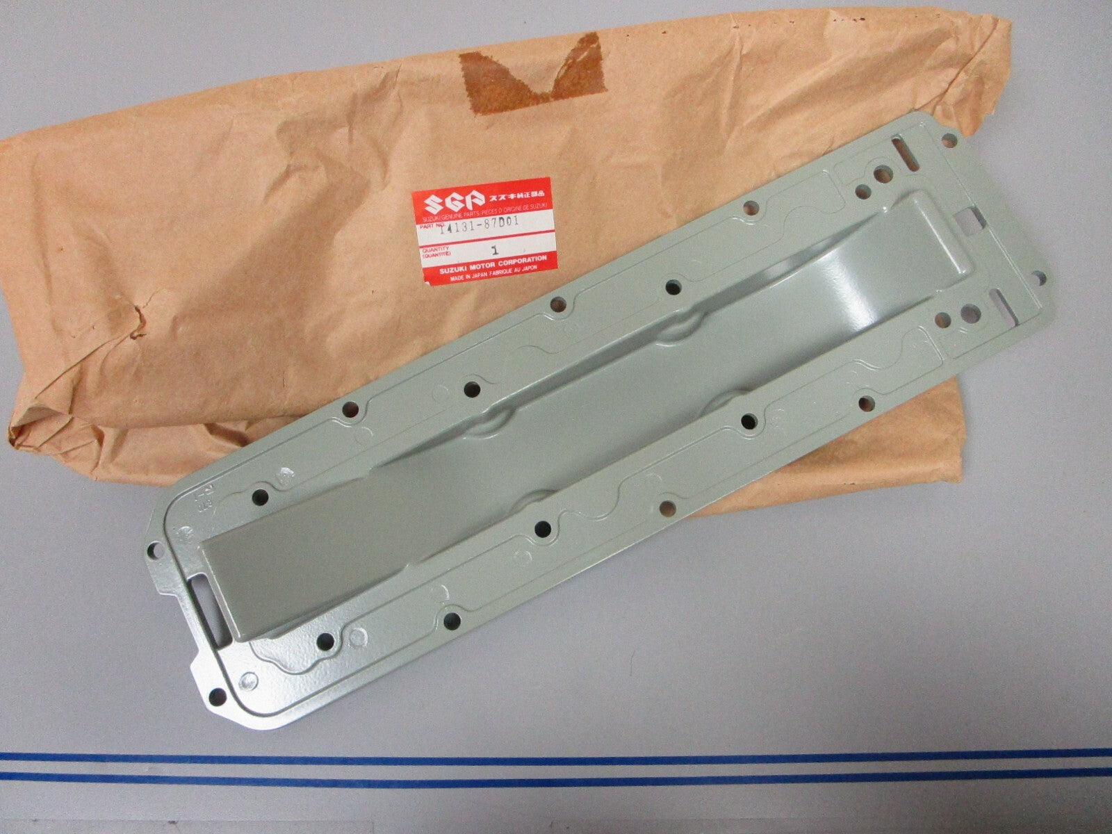 *NEW OEM* 0720 Suzuki 150 175 200 225 hp Exhaust Plate 14131-87D01
