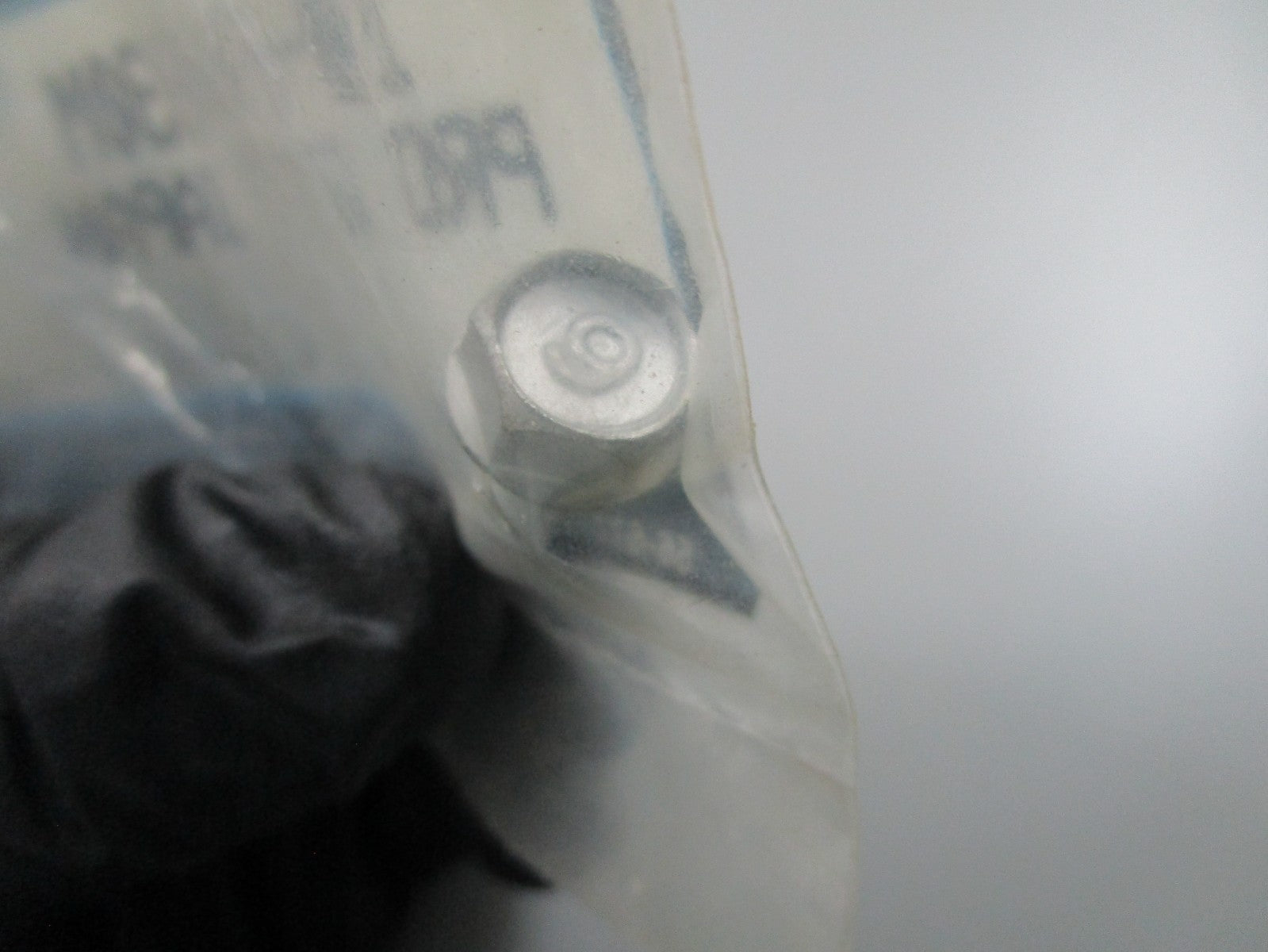 *NEW OEM* 0810 Mercury Quicksilver Bolt 10-84830M