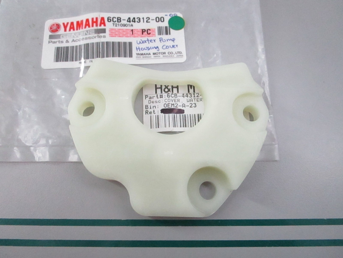 NEW OEM 6CB-44312-00-00 Yamaha Water Pump Housing Cover 0810