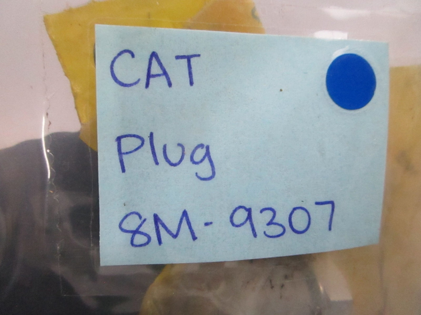 *NEW OEM* 0810 CAT Plug 8M-9307
